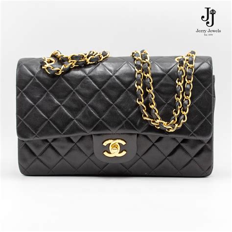 come riconoscere borsa chanel originale|Borsa Chanel: come riconoscere l'originale e un falso.